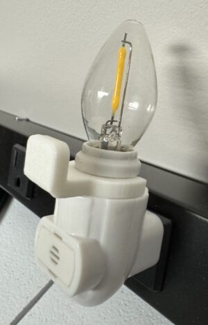 White Auto On Sensor Plug in Night Light Module Includes 7 Watt LED Bulb and Plastic Clip - Image 2